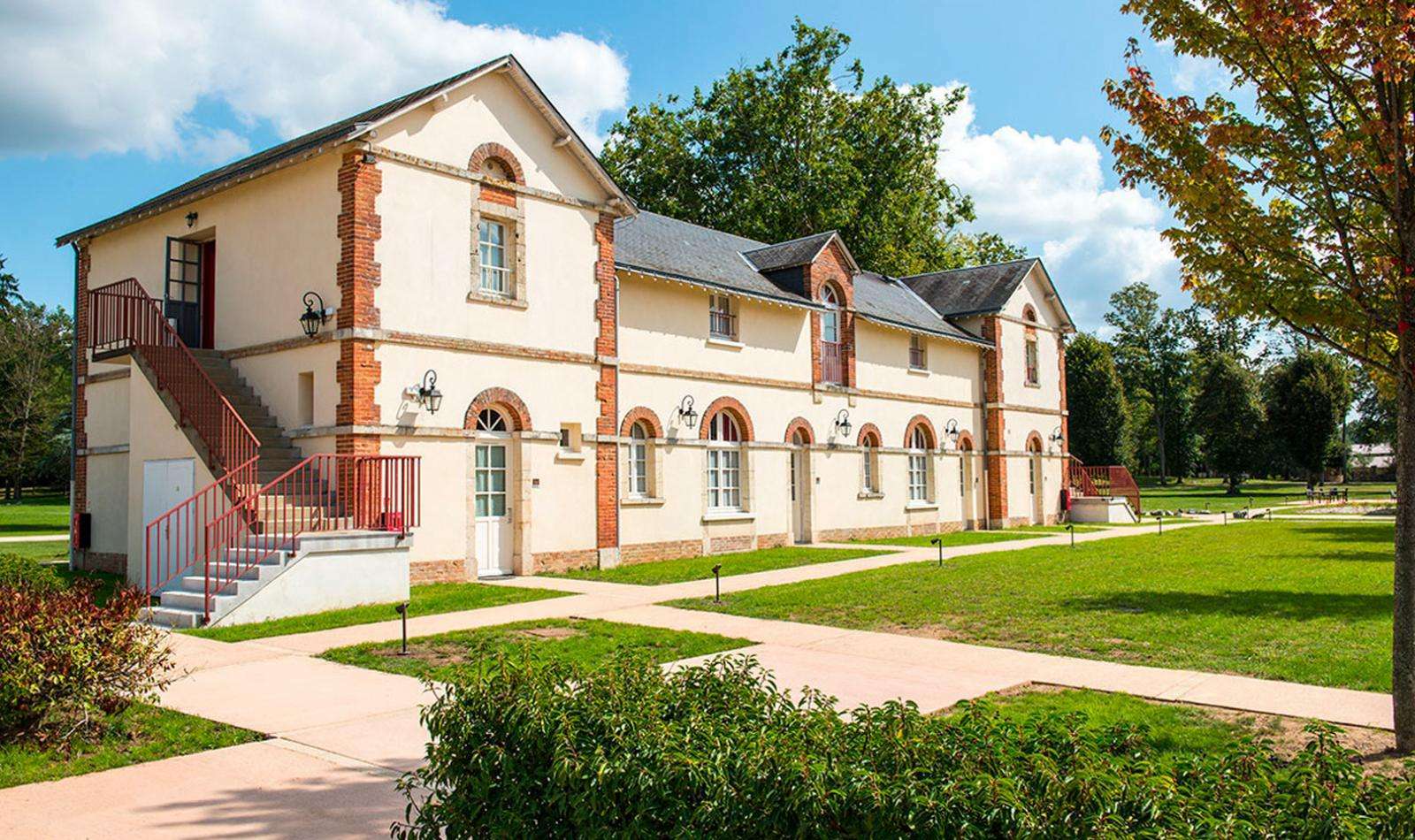Country Club Hotel Yvré-lʼÉvêque Exterior foto